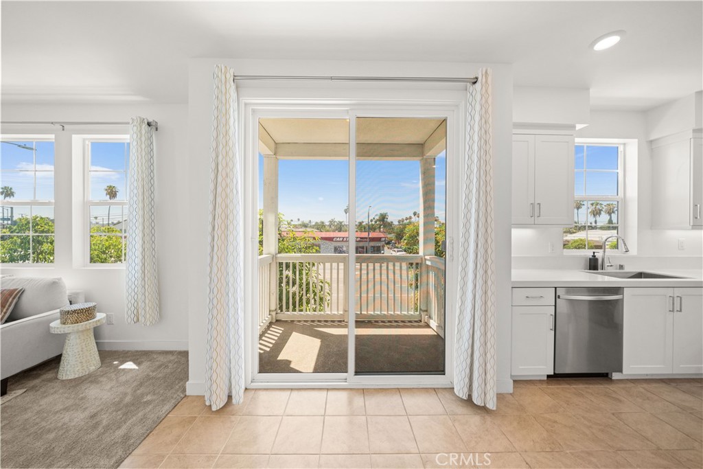 155 W La Palma Avenue 2 Property Photo 8