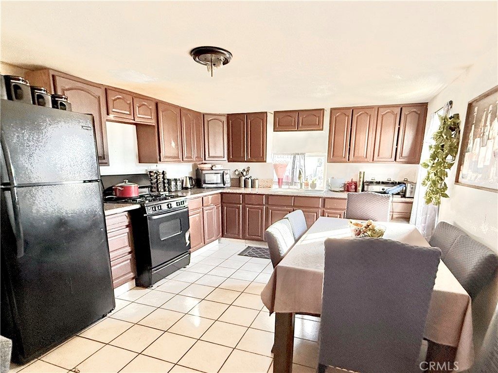 2250 W Darby 24 Property Photo 1
