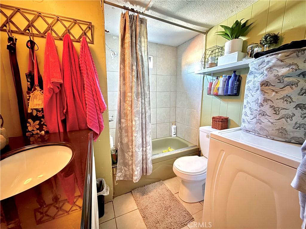 2250 W Darby 24 Property Photo 10