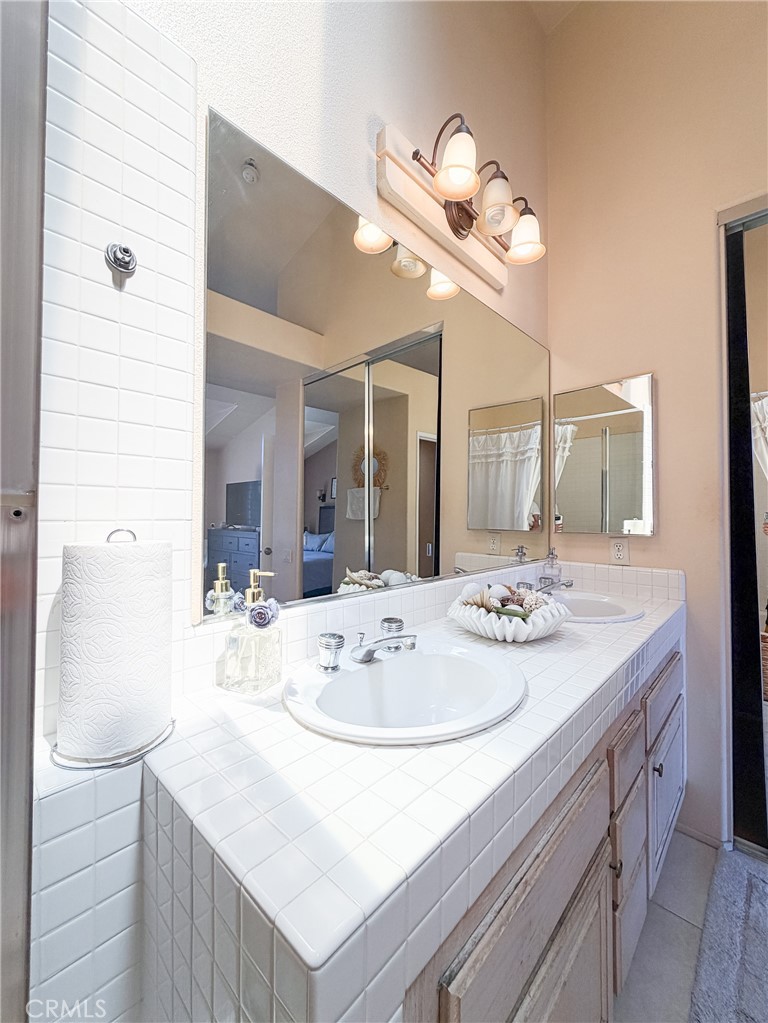 21 Bravo Property Photo 63