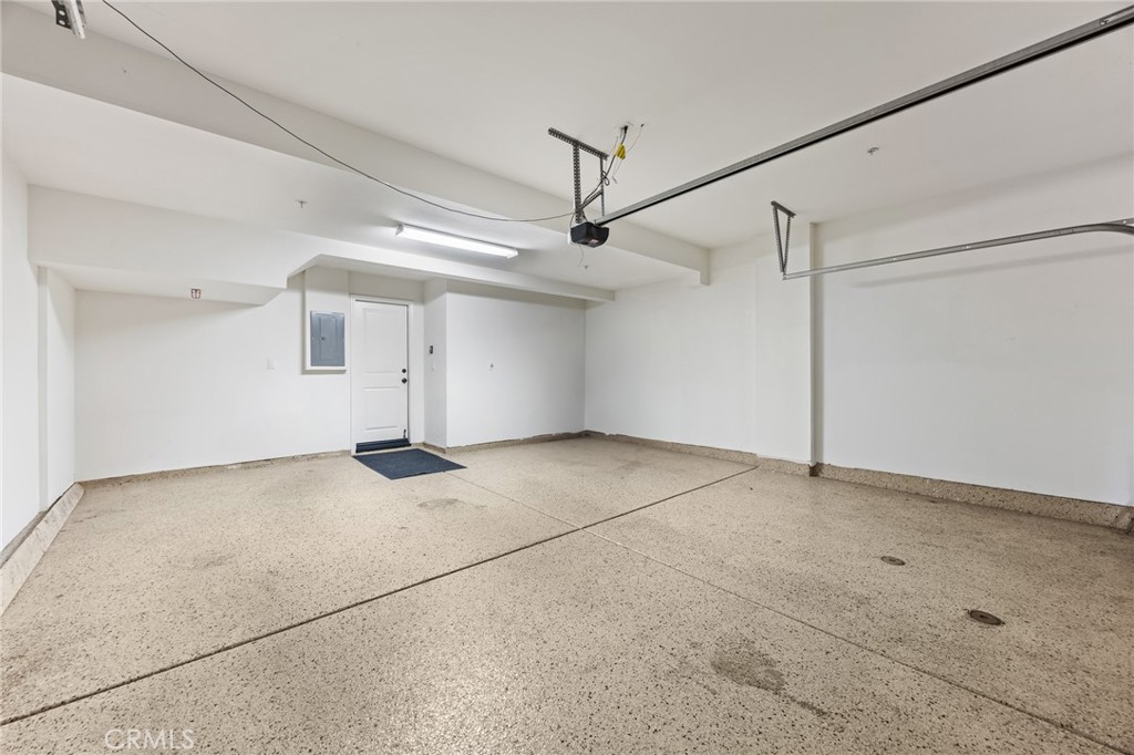 640 S Gladys Property Photo 33