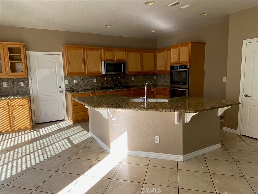 12743 Wine Cellar Court Property Photo 6