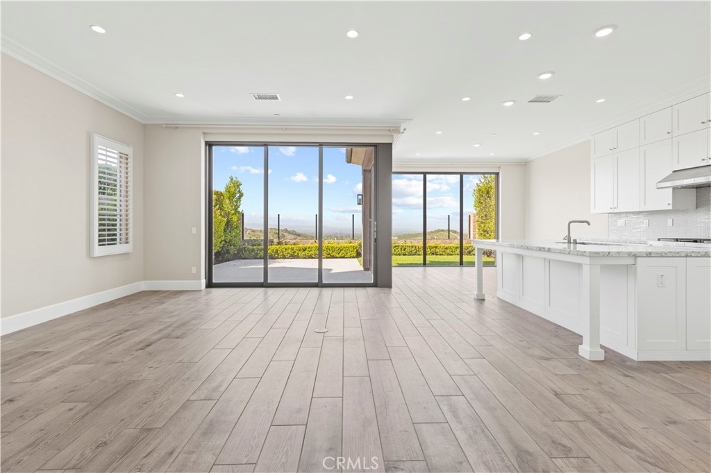 110 Statura Property Photo 3