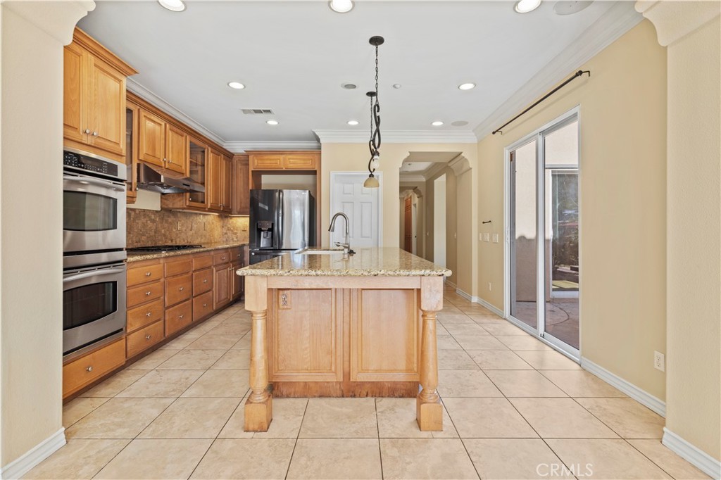 16689 Tourmaline Property Photo 6