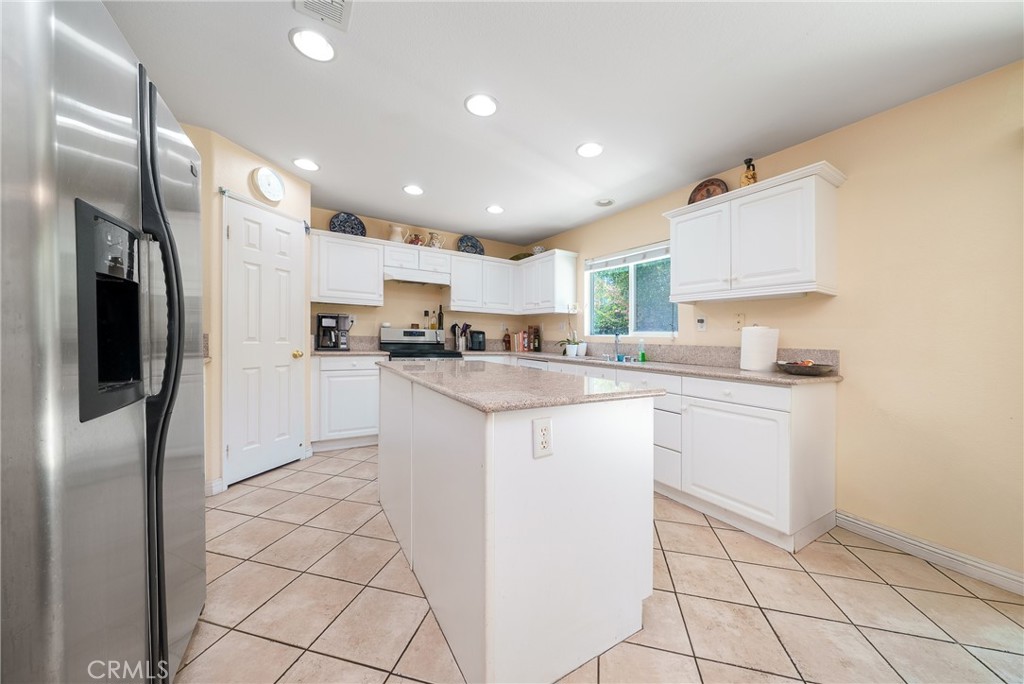 38199 Talavera Court Property Photo 13