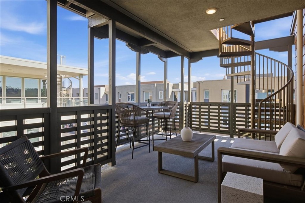 657 Doheny Property Photo 22