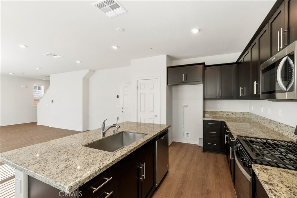 26549 Brightstone Property Photo 8