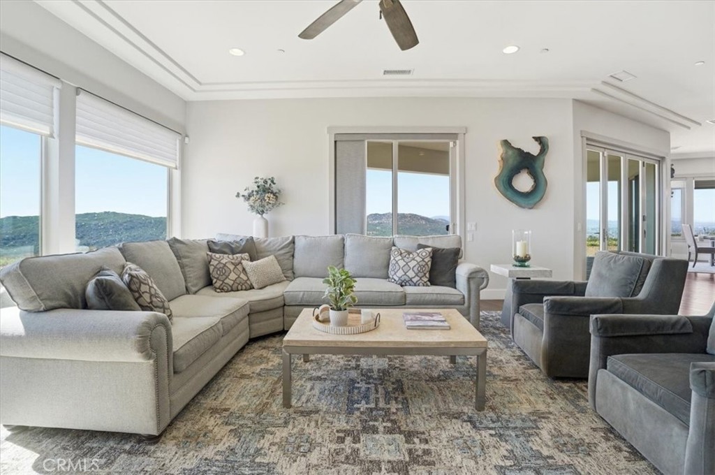 12457 Rancho Heights Road Property Photo 9