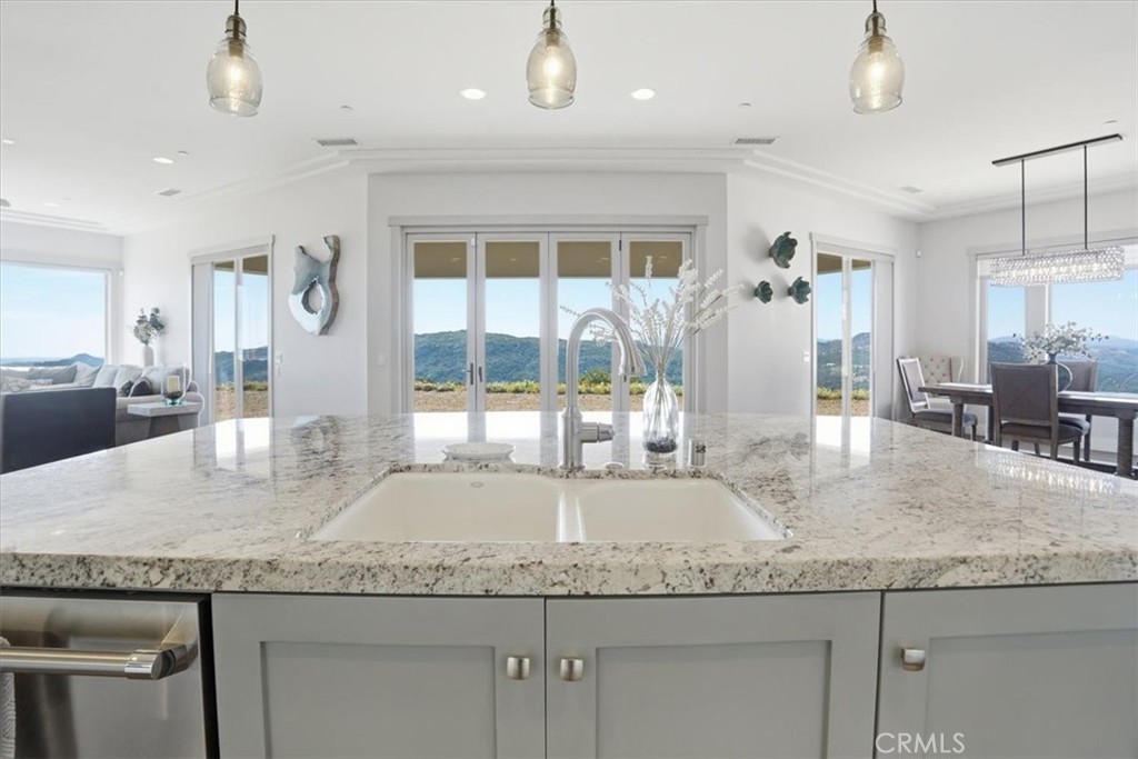 12457 Rancho Heights Road Property Photo 16