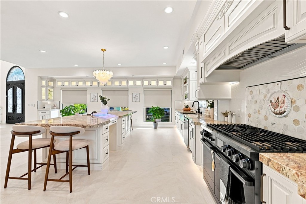 16572 Carousel Property Photo 18