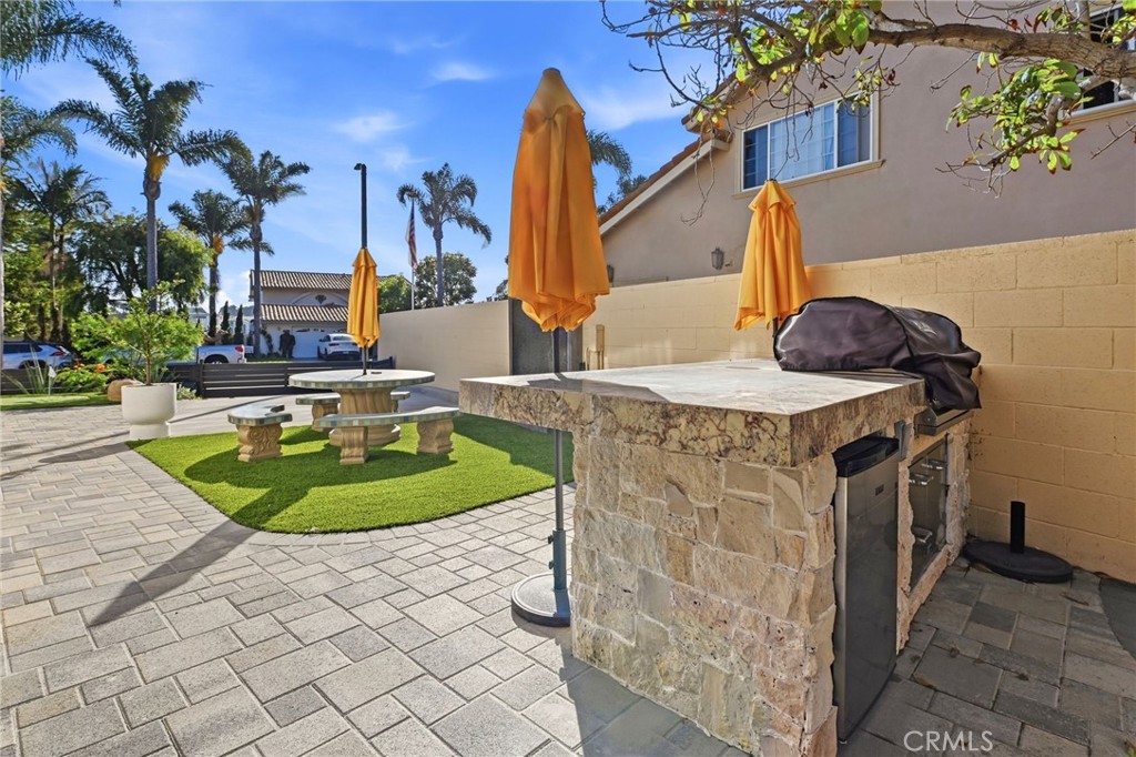 16572 Carousel Property Photo 24