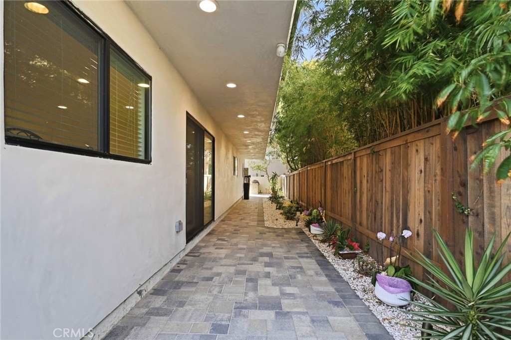 16572 Carousel Property Photo 25