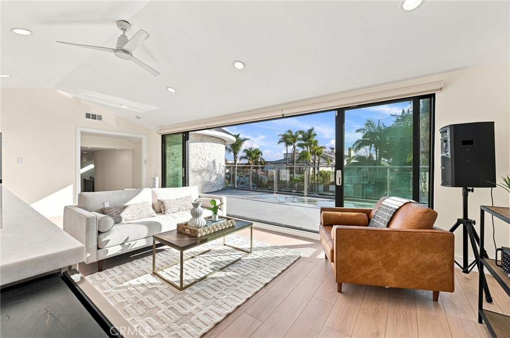 16572 Carousel Property Photo 29