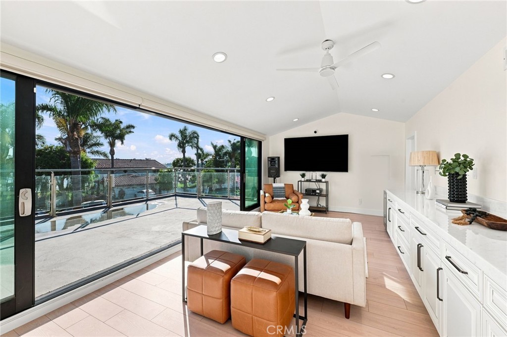 16572 Carousel Property Photo 30
