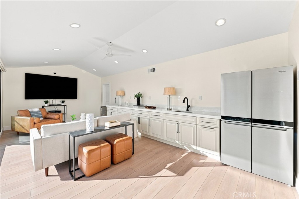 16572 Carousel Property Photo 32