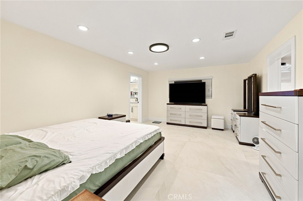 16572 Carousel Property Photo 34