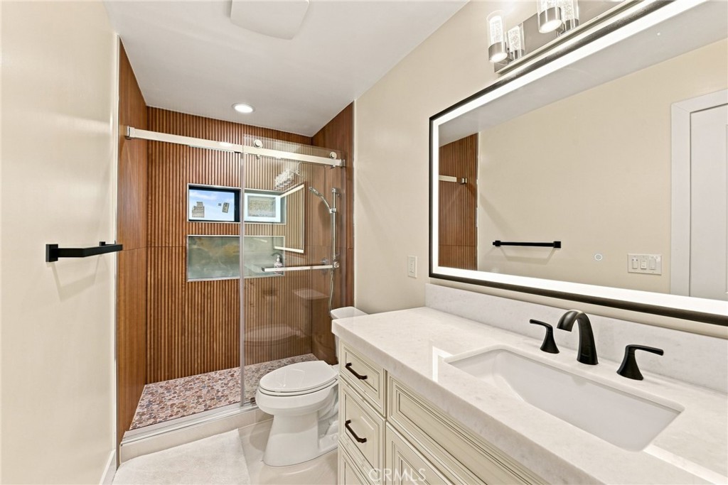 16572 Carousel Property Photo 38