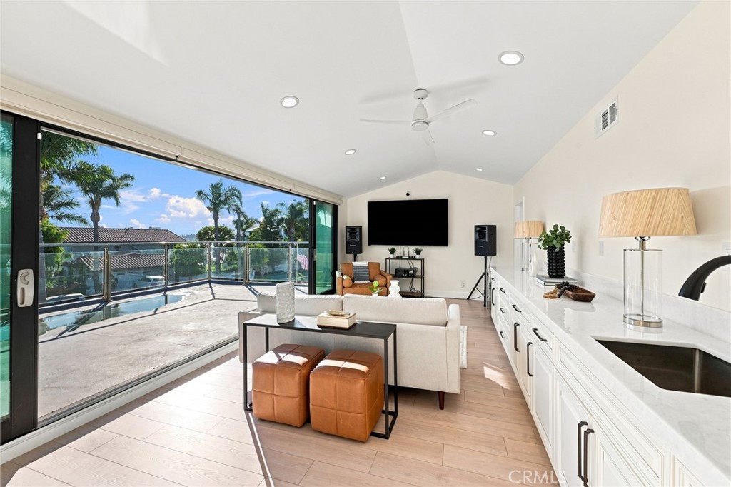 16572 Carousel Property Photo 46