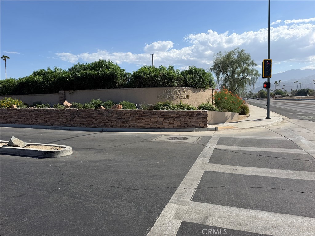 74570 Zircon Circle E Property Photo 33