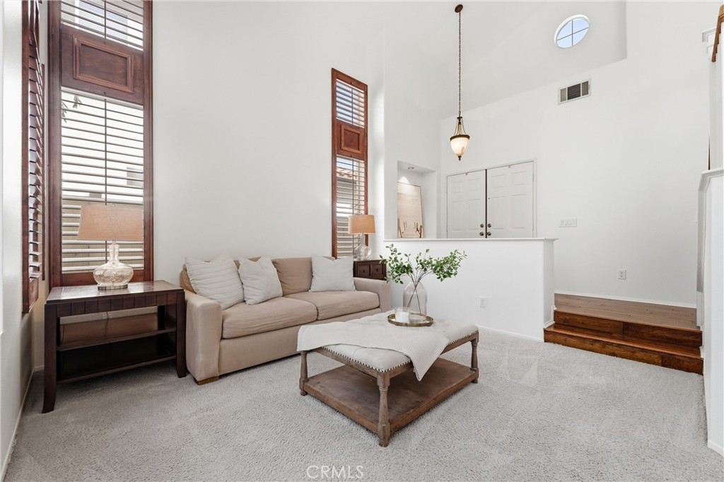 29 Marseille Property Photo 8
