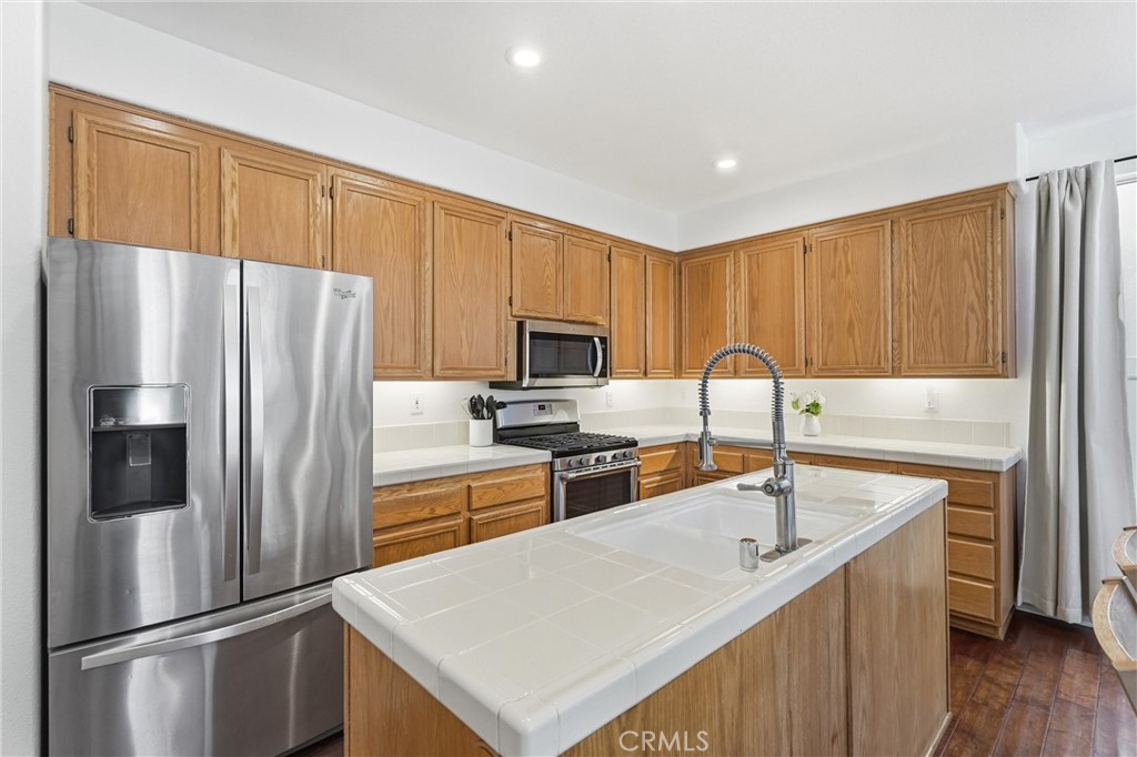 29 Marseille Property Photo 15