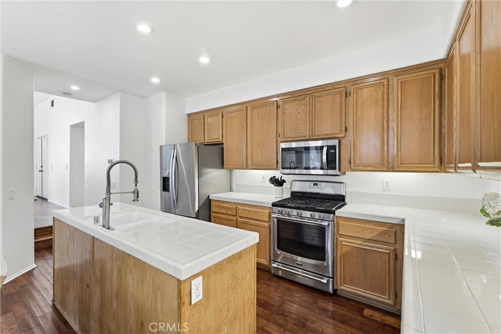 29 Marseille Property Photo 19