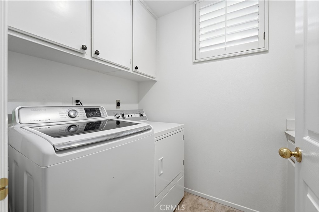 29 Marseille Property Photo 34