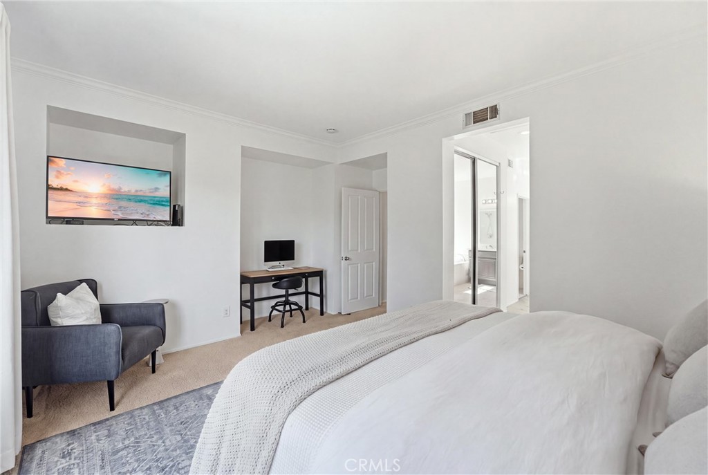 29 Marseille Property Photo 40
