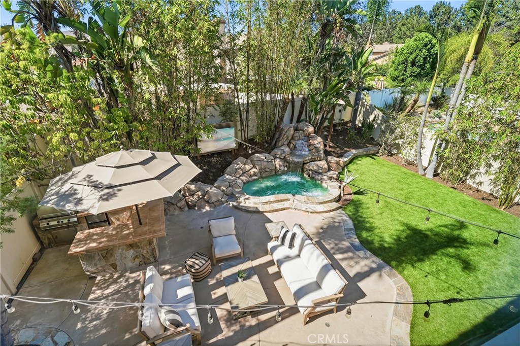 29 Marseille Property Photo 41