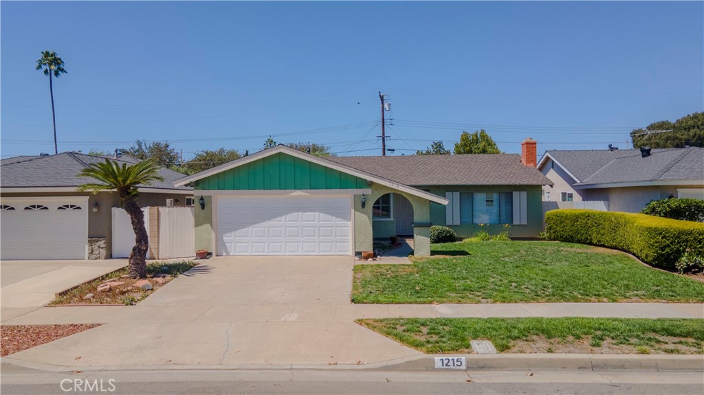 1215 E Mardell Property Photo 2