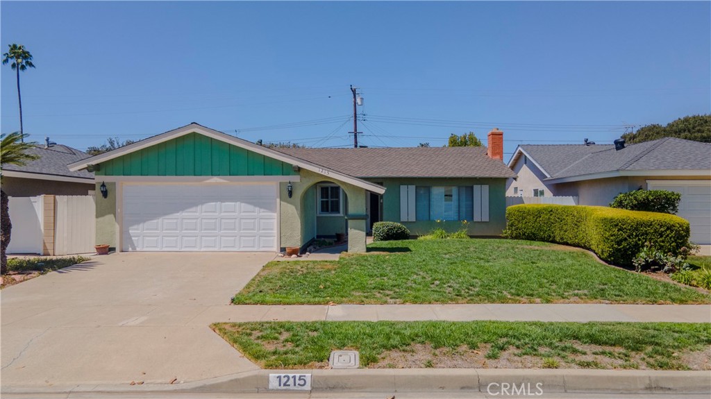 1215 E Mardell Property Photo 4