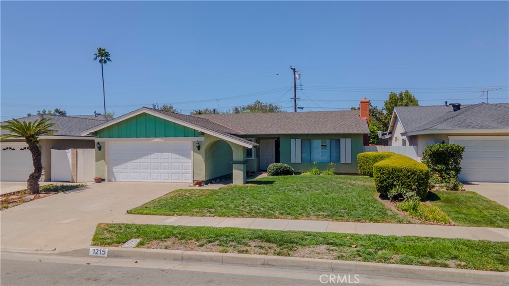 1215 E Mardell Property Photo 6