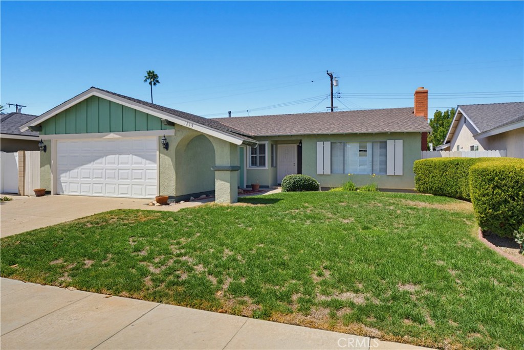 1215 E Mardell Property Photo 9