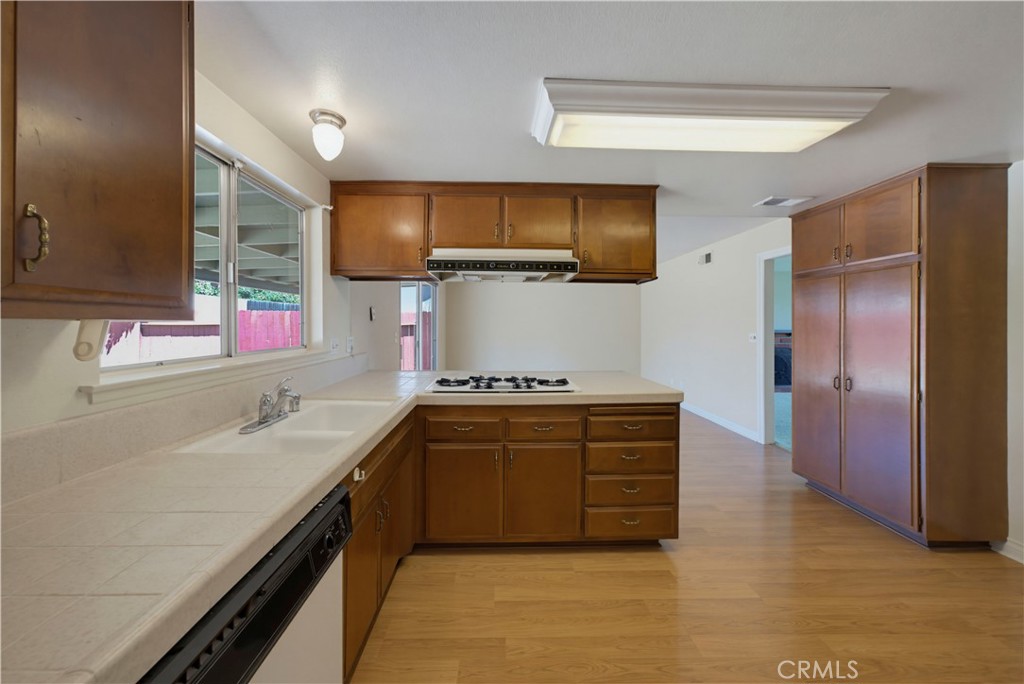 1215 E Mardell Property Photo 21