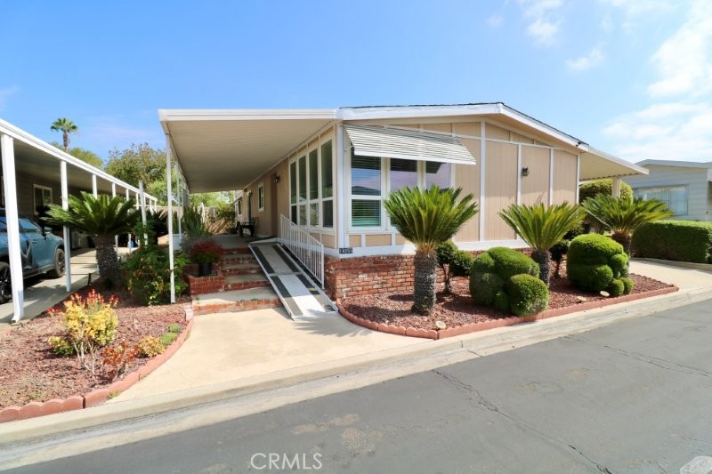 14055 Lake View Drive 14 Property Photo 2