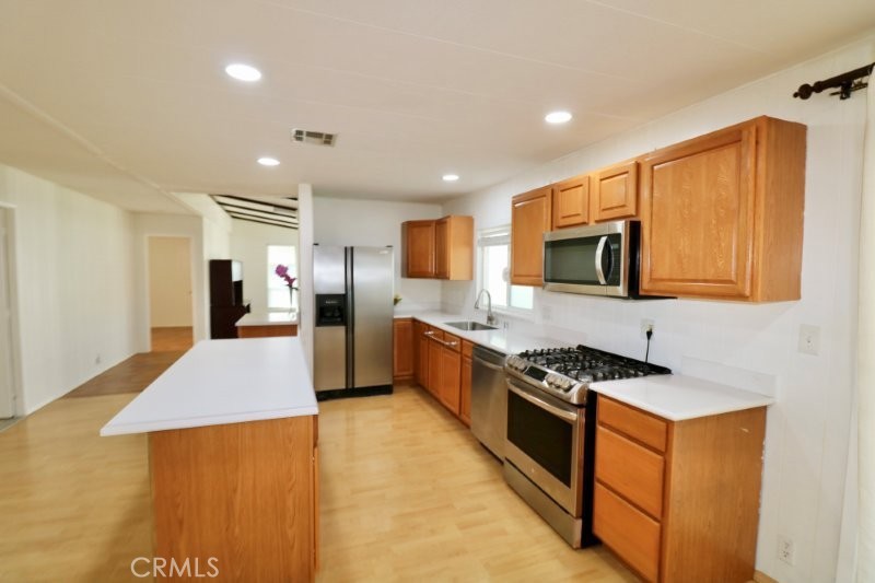 14055 Lake View Drive 14 Property Photo 21
