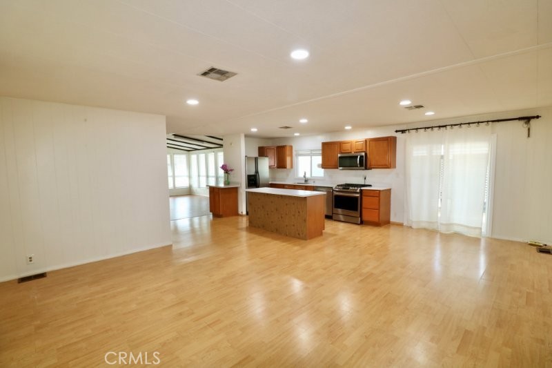 14055 Lake View Drive 14 Property Photo 30