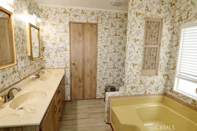 14055 Lake View Drive 14 Property Photo 36