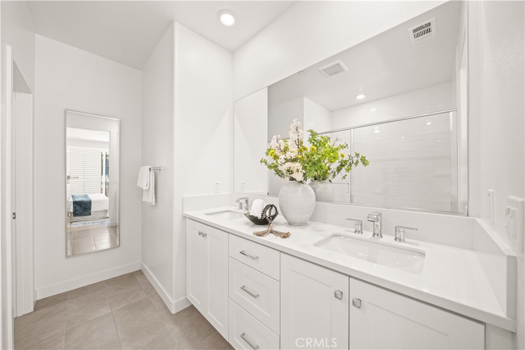 271 Lynx Property Photo 29