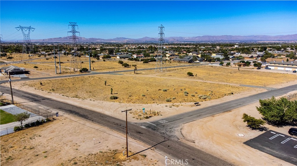 9751 Pyrite Avenue Property Photo 3