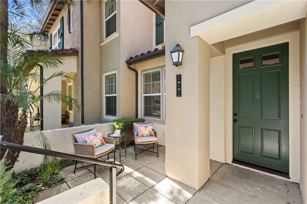 229 Dewdrop Property Photo 2