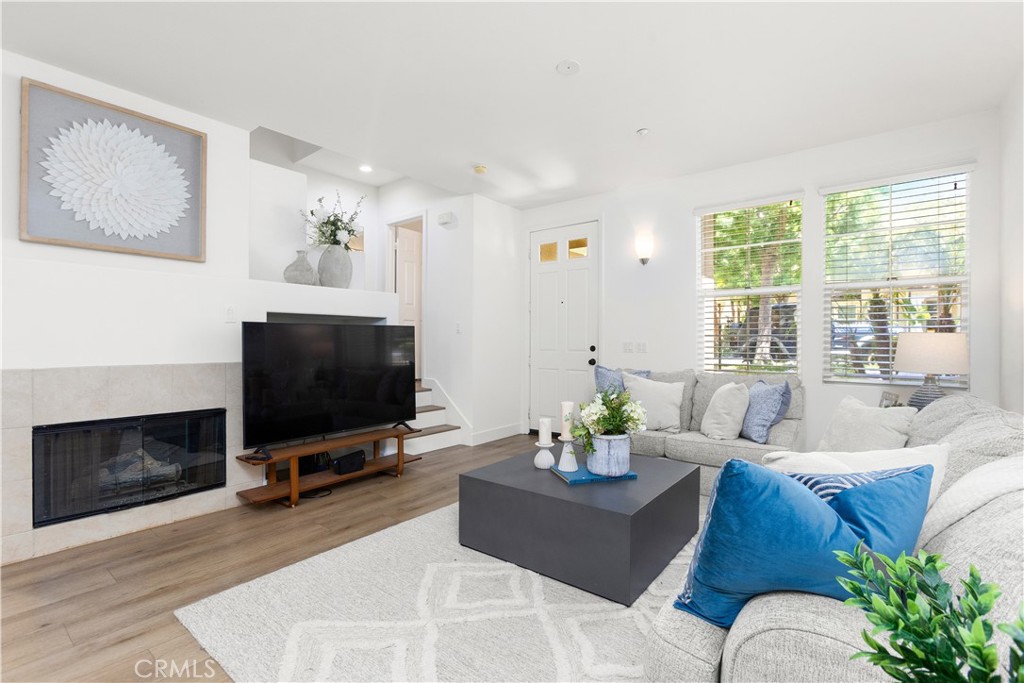 229 Dewdrop Property Photo 4