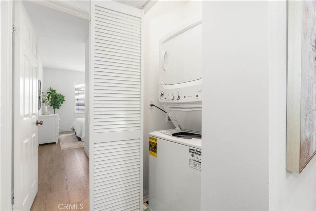 229 Dewdrop Property Photo 14