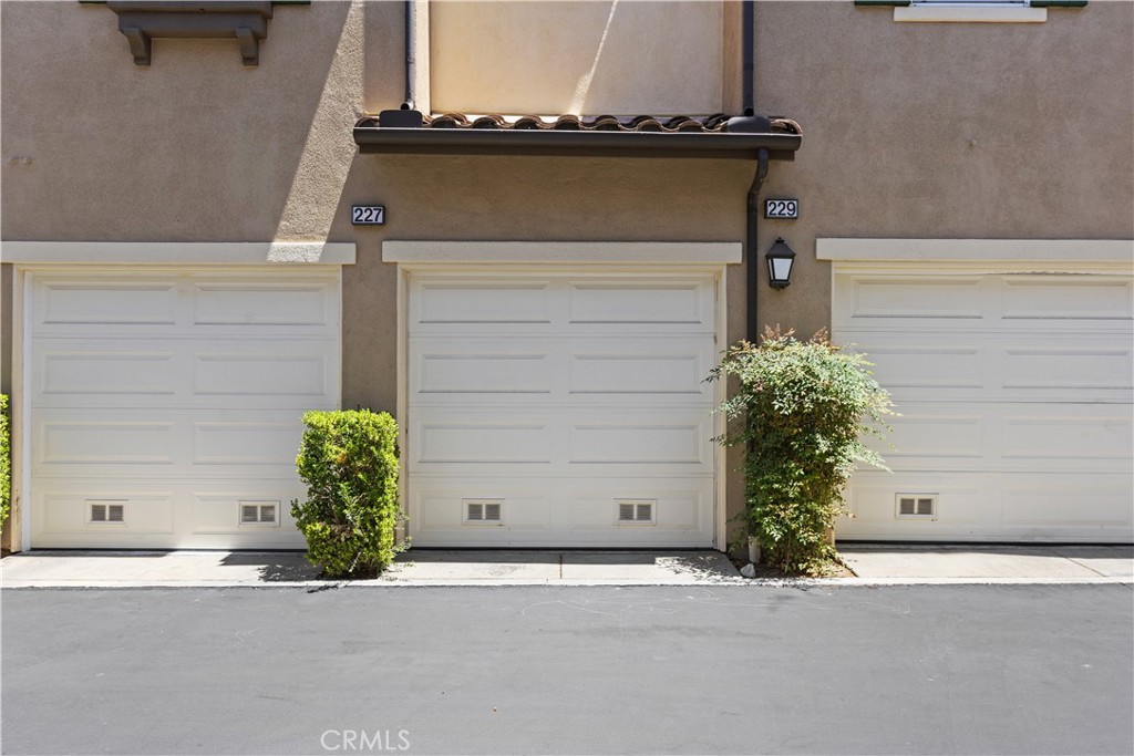 229 Dewdrop Property Photo 19