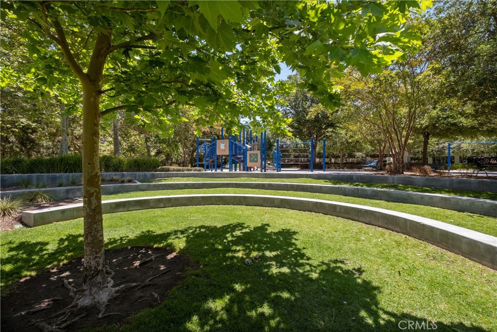 229 Dewdrop Property Photo 38