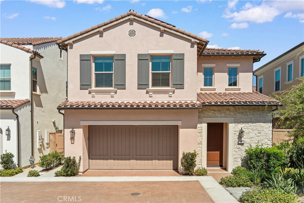 106 Glydon Property Photo 1