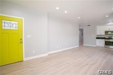 614 W 85th Street 1/2 Property Photo 1