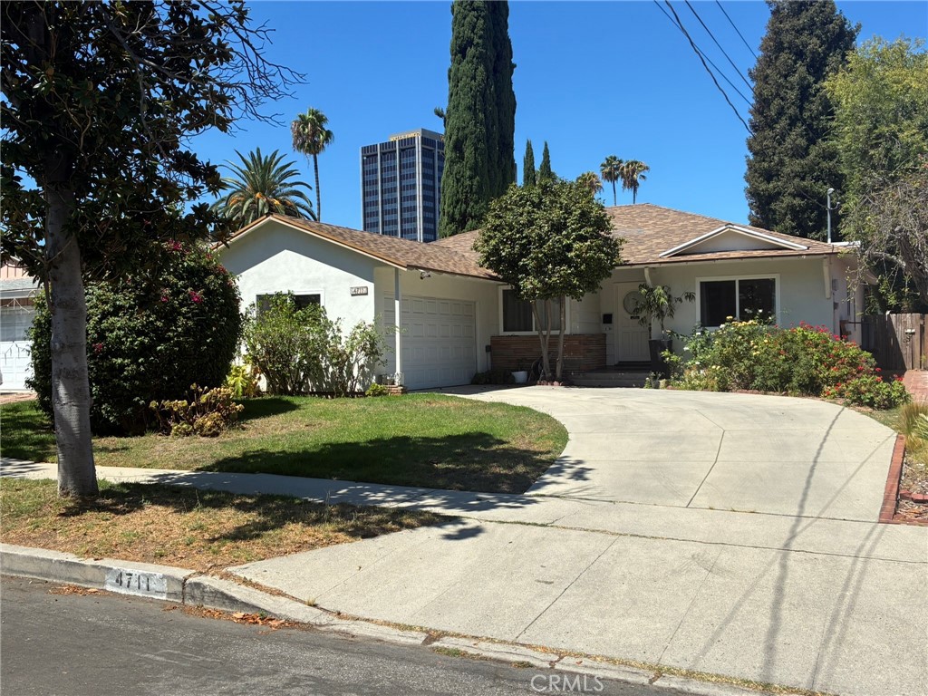 4711 Aqueduct Property Photo 3