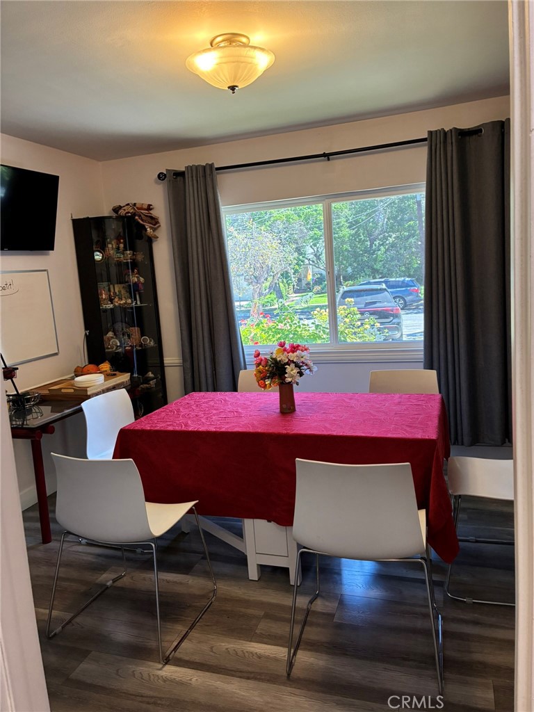4711 Aqueduct Property Photo 4