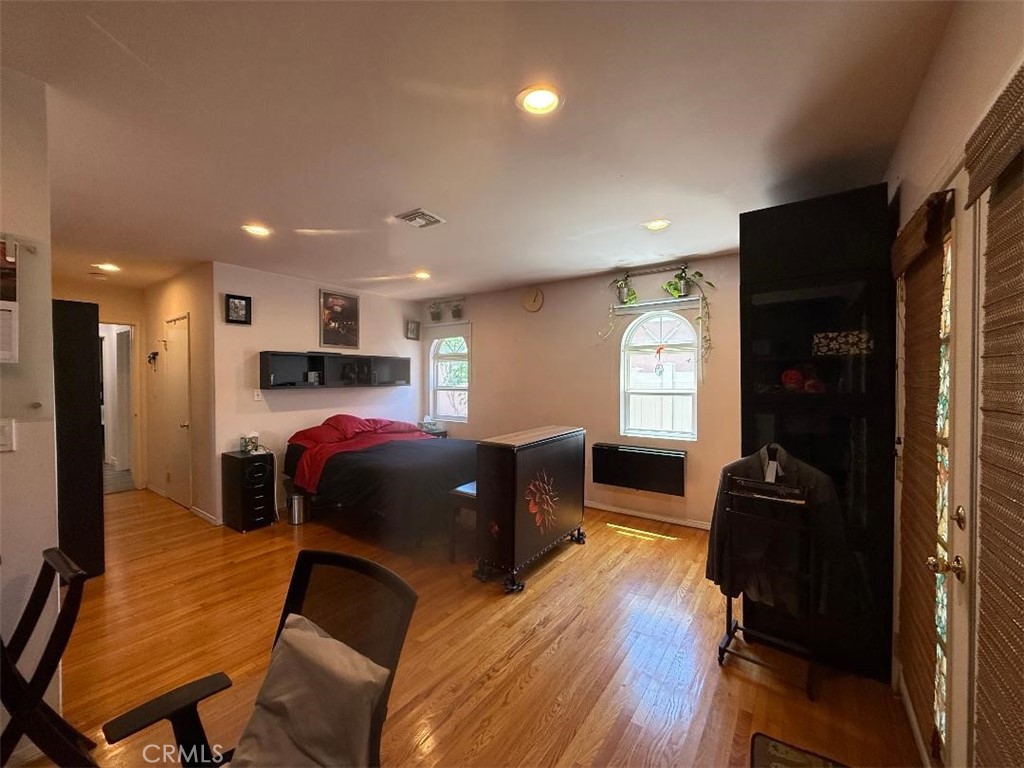 4711 Aqueduct Property Photo 9
